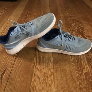 Nike sneakers size 7Y